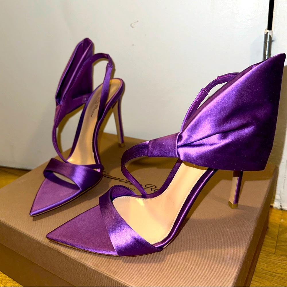 Gianvito Rossi Dositea Satin Heel